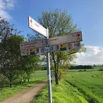 Radfahrer Oase In Direkt Am Weser Radweg